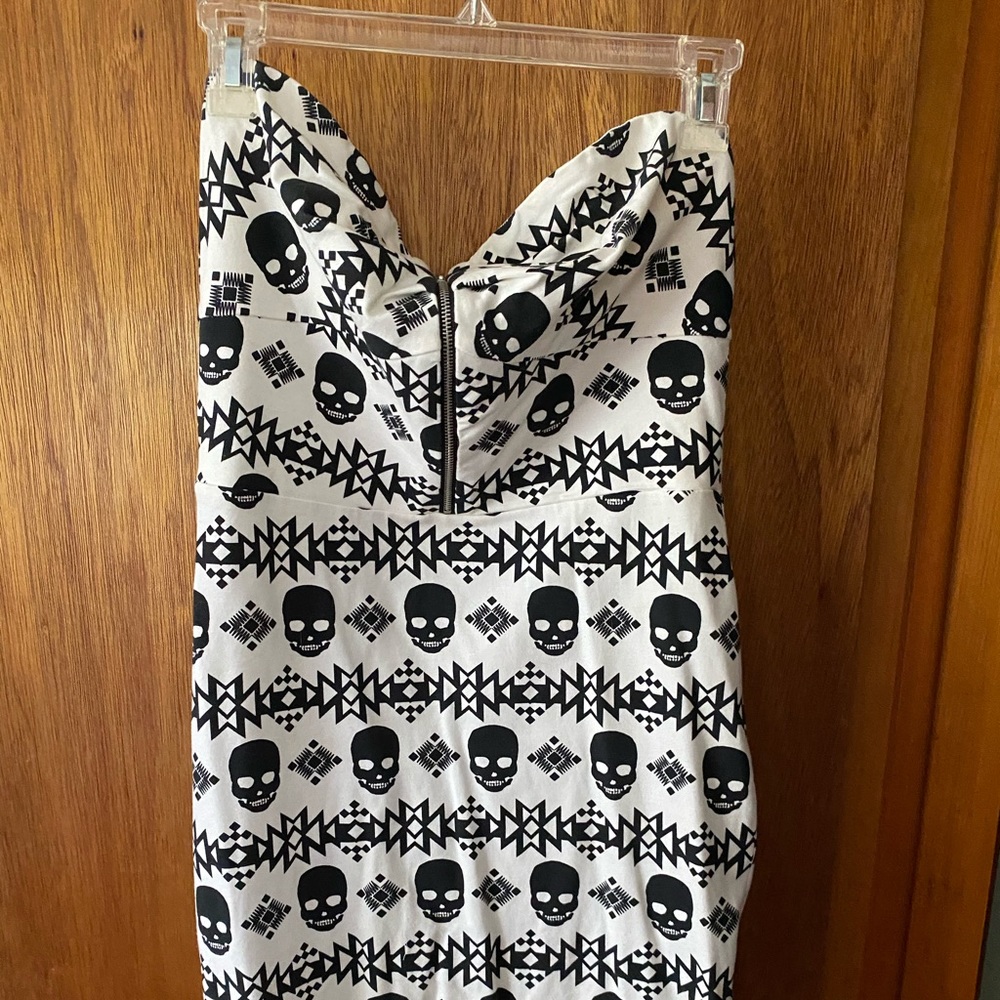 Charlotte Russe Skull Mini
